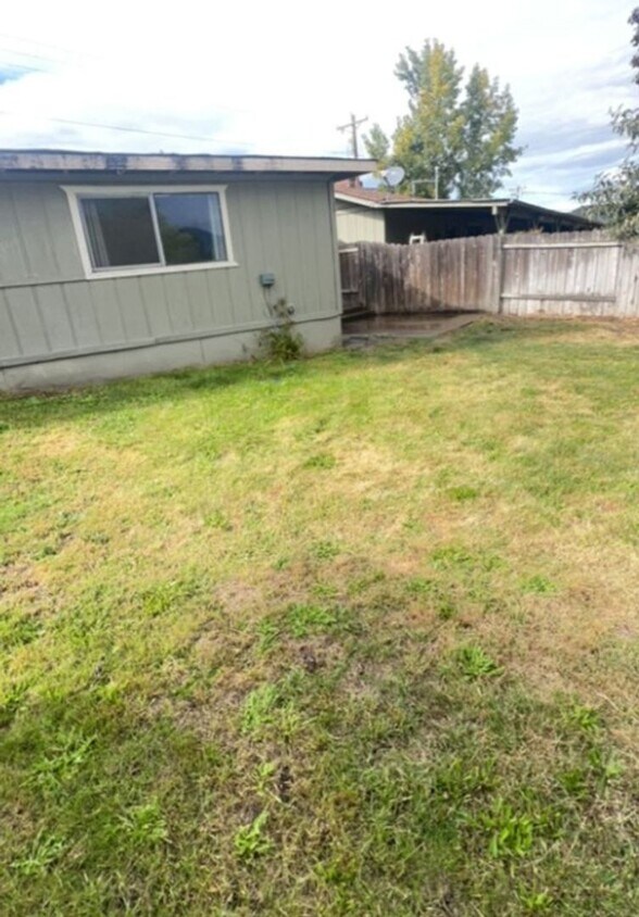 Primary Photo - 1701-1701 Allen Creek Rd