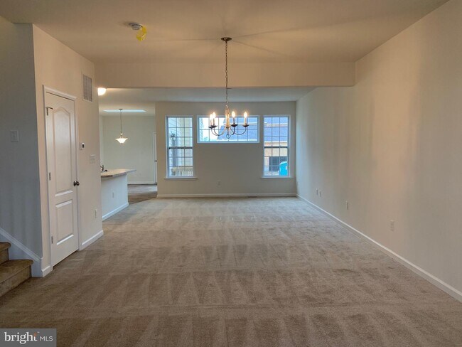 Building Photo - 258 N Bayberry Pkwy