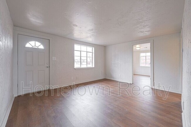 Foto del edificio - 3932 SE 22nd St