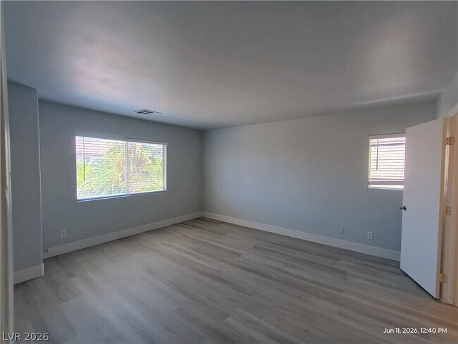 Foto del edificio - 6045 Gum Springs St