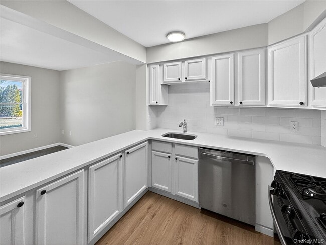 Foto del edificio - 17 Bowman Ave