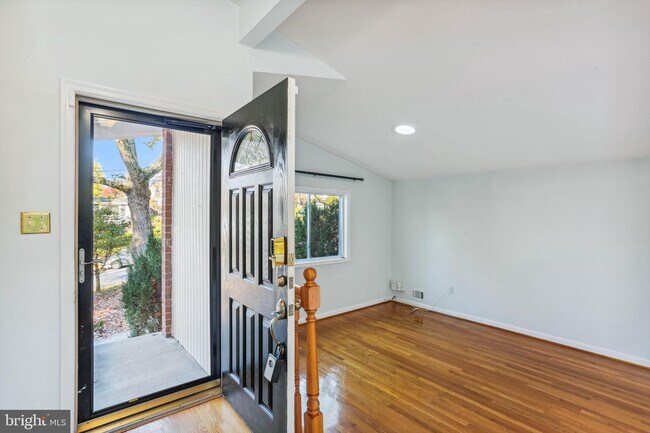 Building Photo - 11411 Gilsan St