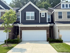 Building Photo - 2809 Willow Ct