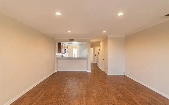 Building Photo - 9906 Owensmouth Ave