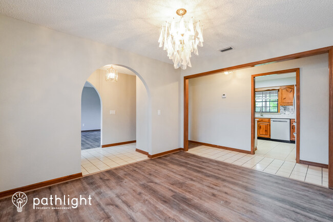 Foto del edificio - 432 N Pine Meadow Drive, Debary, FL, 32713