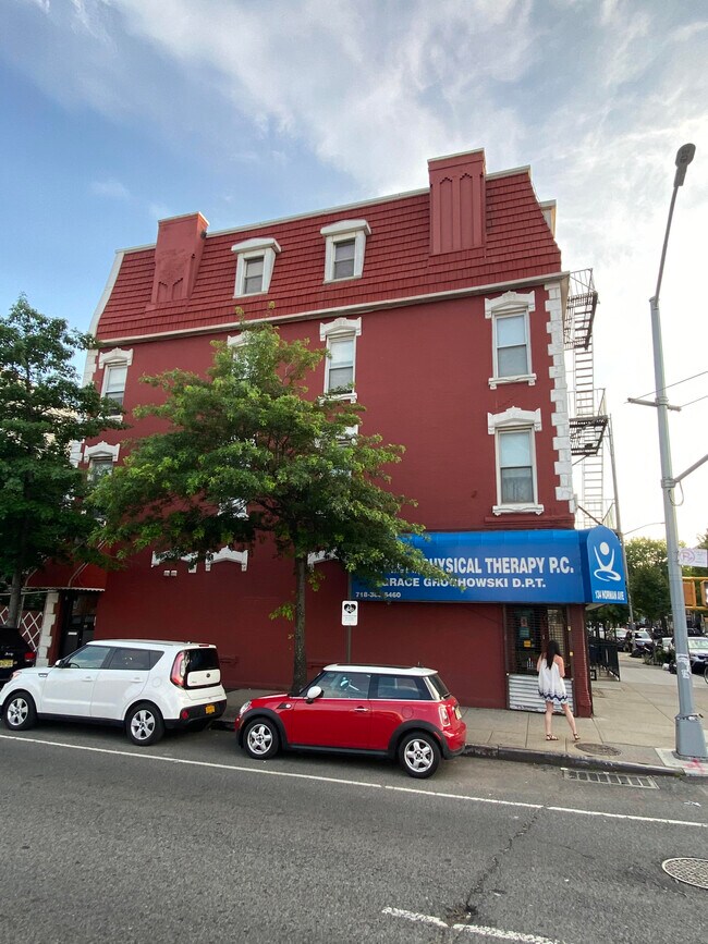 105 McGuinness Blvd, Brooklyn, NY 11222 Apartments Brooklyn, NY