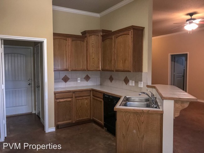 Building Photo - 3 br, 2 bath Apartment - 3000 Beauford
