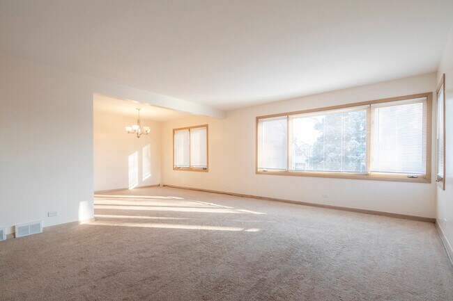 Foto del edificio - 3326 W Columbia Ave