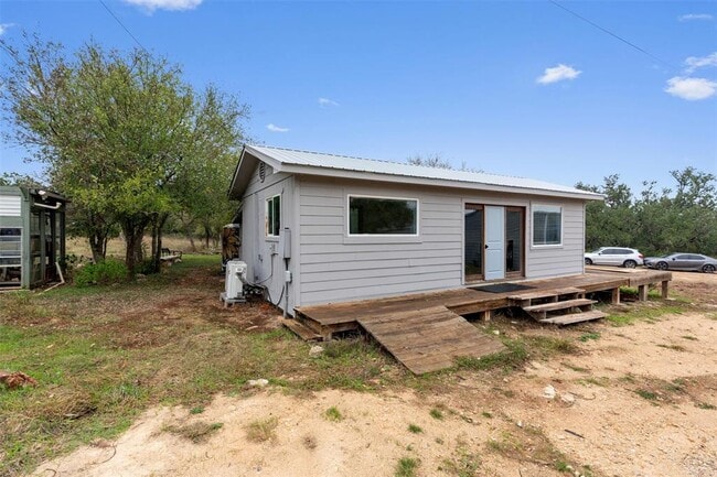 Building Photo - 1100 High Rd