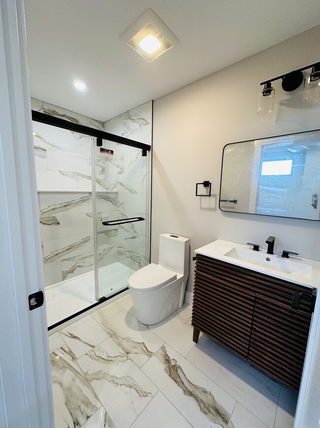 Building Photo - 53 Horace St