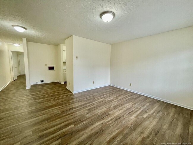 Foto del edificio - 3241 Willard Dr