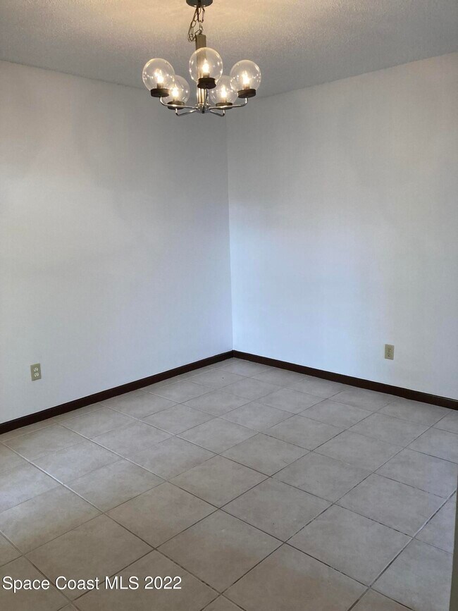 Building Photo - 119 Coral Way E