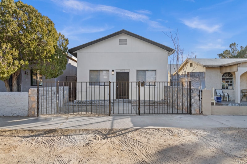 Foto principal - 4012 Tularosa Ave