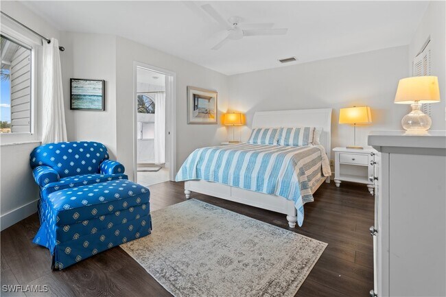 Foto del edificio - 2711 Citrus Lake Dr