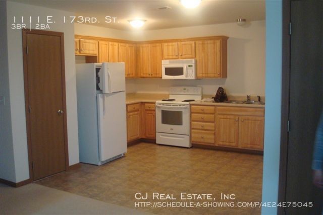 Building Photo - 1111 173rd St