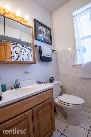 Building Photo - 1 br, 1 bath Condo - 927 Brummel 2 Unit 2