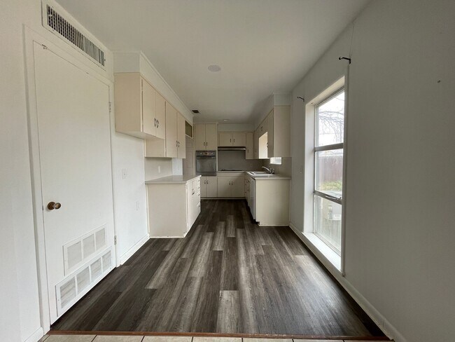 Foto del edificio - Texas-Style Charm and Comfort – 3-Bed, 2-Bath Rental in Snyder!