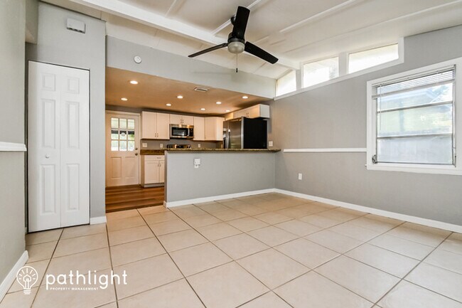 Foto del edificio - 2121 Florinda Street, Sarasota, FL, 34231