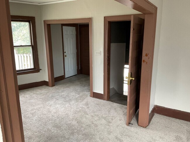 Building Photo - 3256-3258 N 17th St. (Duplex)