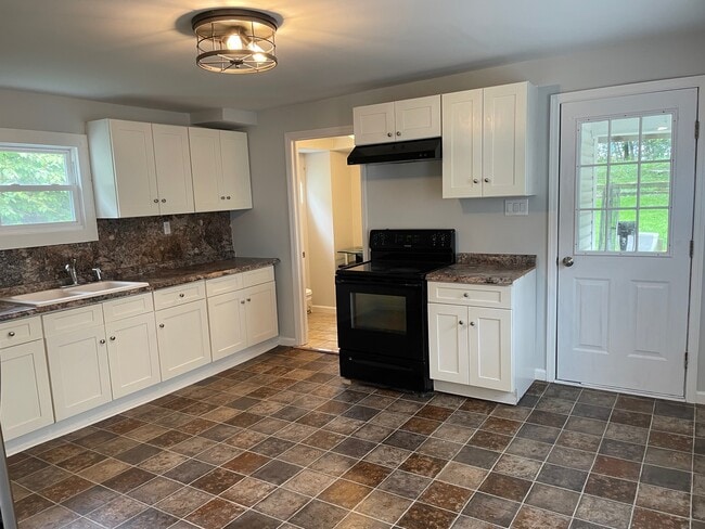 Building Photo - 18 Elizabeth St