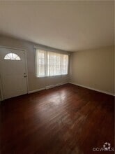 Building Photo - 1513 Duke Dr