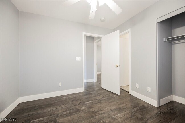 Foto del edificio - 138 Cam Capri