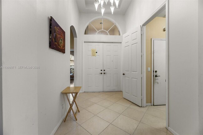 Building Photo - 7363 Via Luria