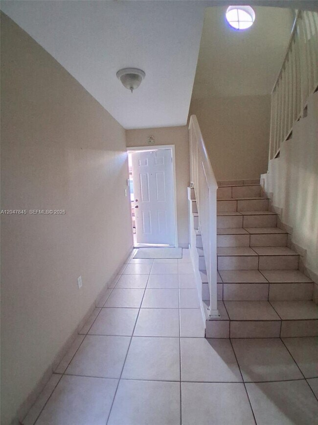 Foto del edificio - 17318 NW 74th Ave