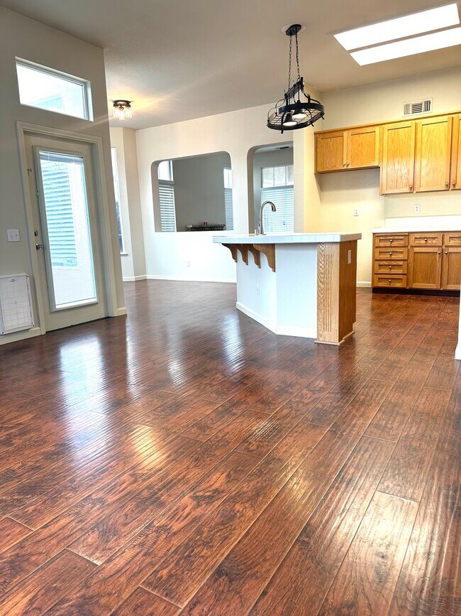 Foto del edificio - Beautiful charming single story home