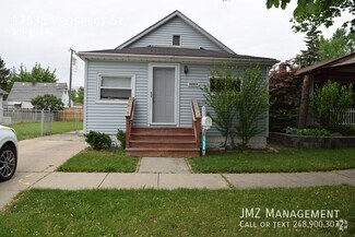 Building Photo - 17535 Prospect St