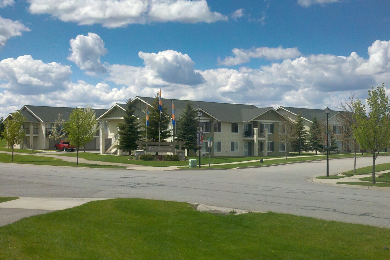 Rockwood Lodge Apartments Coeur D Alene Id Apartments Com