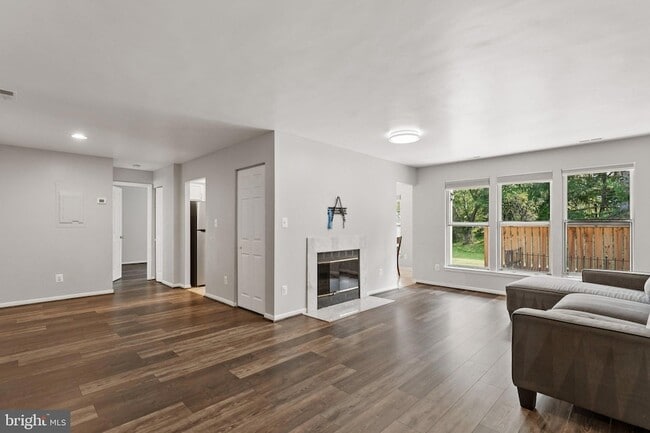 Building Photo - 13212 Meander Cove Dr
