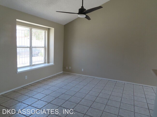 Building Photo - 2 br, 1 bath House - 1513 EL GRECO