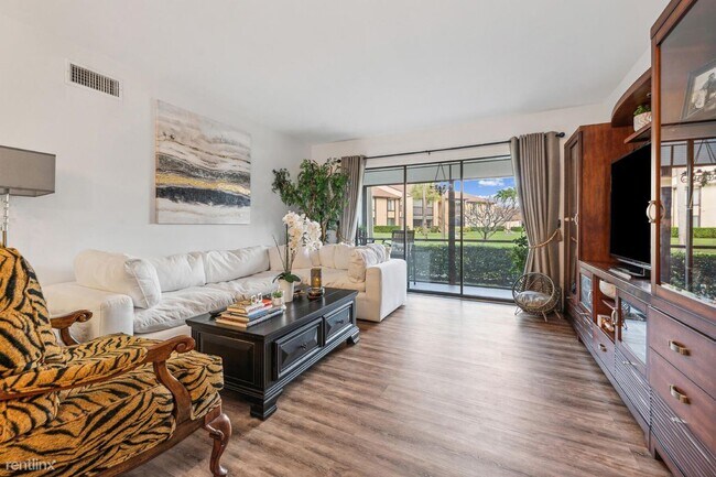 Foto del edificio - 2 br, 2 bath House - 811 Sky Pine Way Apt E1