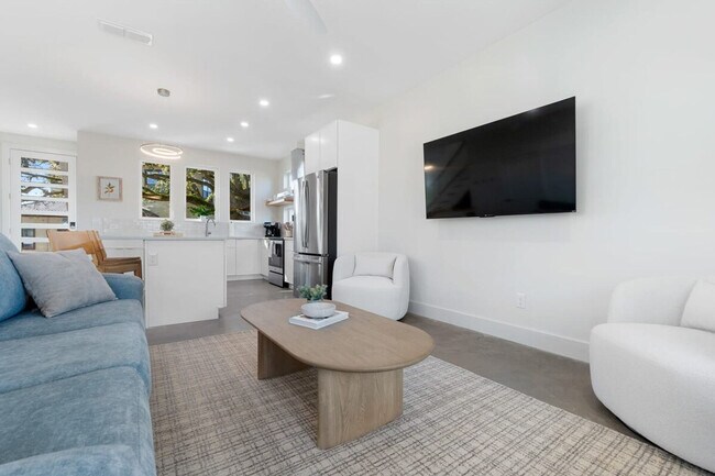 Building Photo - 2A Sanchez Cove