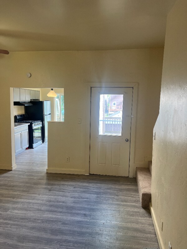 Building Photo - 313 Onyx Ave