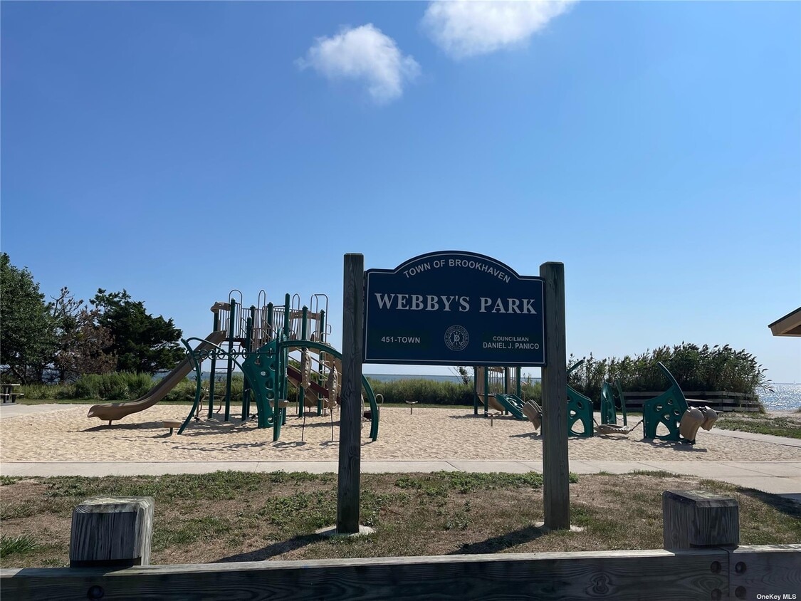 102 Belleview Ave, Center Moriches, NY 11934 House Rental in Center