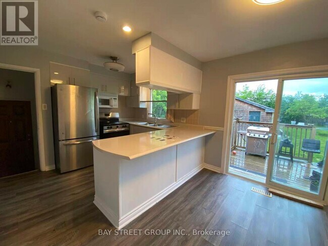Building Photo - 385 Beachwood Ave