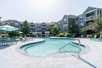 Building Photo - View at Legacy Oaks