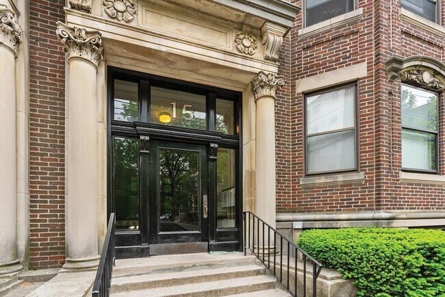 Foto del edificio - 17 Stearns Rd