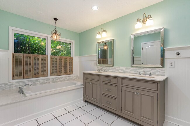 Building Photo - 1328 Crooked Oak Dr