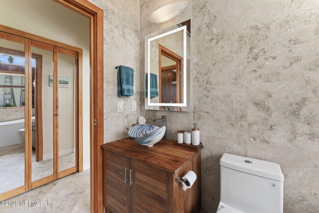 Foto del edificio - 2337 Seminole Rd