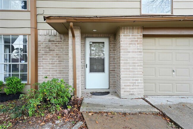 Foto del edificio - 10903 Maple Rock Dr