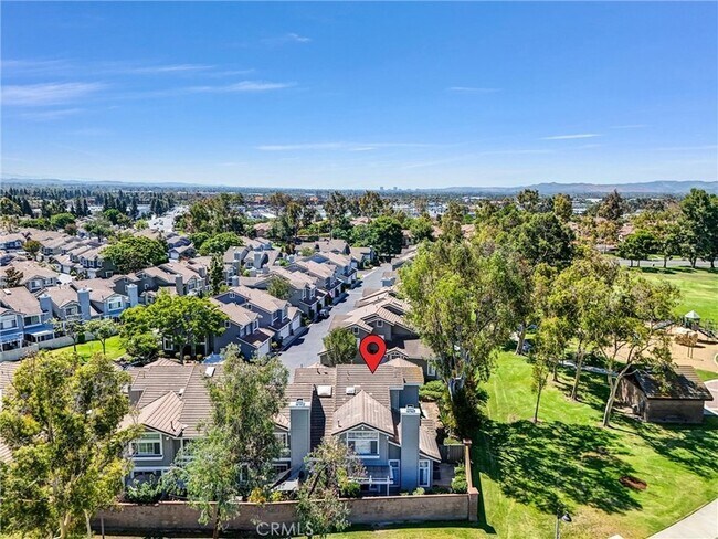 Foto del edificio - 13635 Almond St