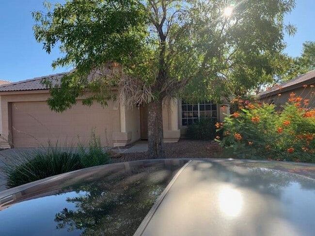 Building Photo - Single Srory Three Bedroom Home with Solar...