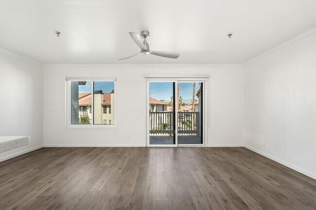 Foto del edificio - 43376 Cook St