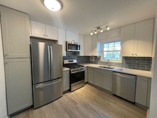 Foto del edificio - 1048 St Charles Ave NE