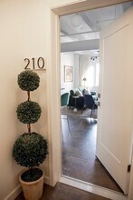 Building Photo - 305 6th St