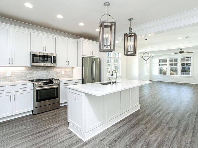 Foto del edificio - 36 Sandlefoot Ln