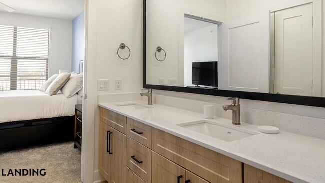 Building Photo - 108 N US Hwy 377